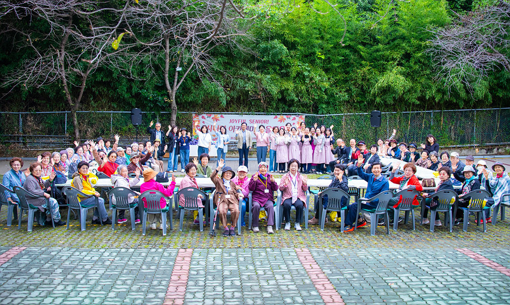 시니어아카데미 가을야유회 (1).jpg