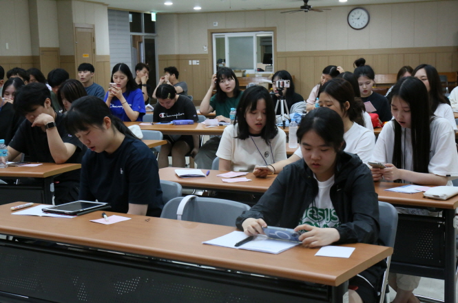 일괄편집_IMG_0471.JPG : 1청년부 여름수련회 4-이공하2_무엇이든 물어보세요