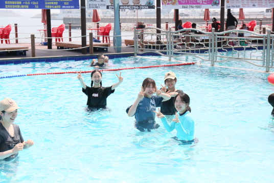 일괄편집_IMG_0193.JPG : 1청년부 여름수련회 6 - 야외활동(물놀이, 실내클라이밍, 오름산책)