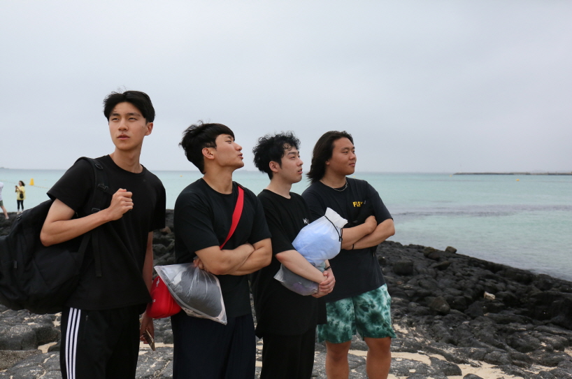 일괄편집_IMG_0866.JPG : 1청년부 여름수련회 6 - 야외활동(물놀이, 실내클라이밍, 오름산책)