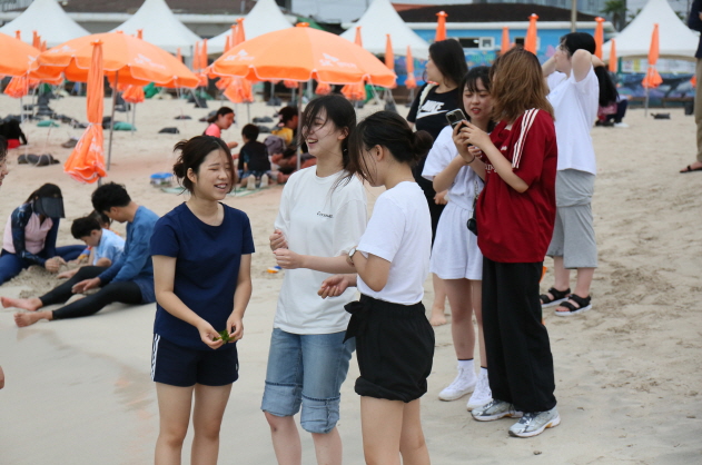 일괄편집_IMG_0880.JPG : 1청년부 여름수련회 6 - 야외활동(물놀이, 실내클라이밍, 오름산책)