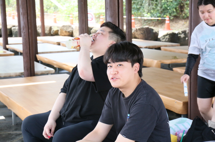 일괄편집_IMG_0247.JPG : 1청년부 여름수련회 6 - 야외활동(물놀이, 실내클라이밍, 오름산책)