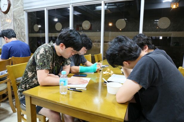 일괄편집_IMG_9833.JPG : 1청년부 여름수련회 7 - blessing & pray