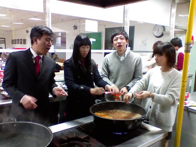 cha100228_007.jpg