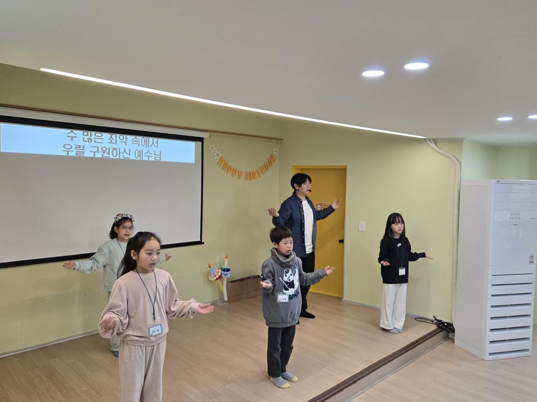 KakaoTalk_20250304_220257416_17.jpg : 3월 첫째주 유년부입니다^^