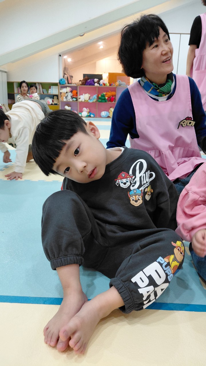 2025년 부산중앙교회 영아부_사진_20251028_3.jpg : 10월26일 주일 영아부 예배