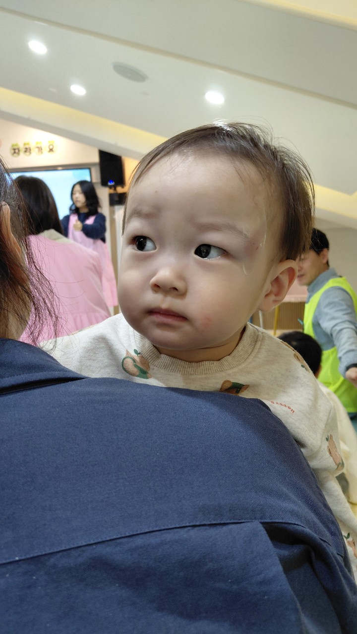 2025년 부산중앙교회 영아부_사진_20251028_15.jpg : 10월26일 주일 영아부 예배