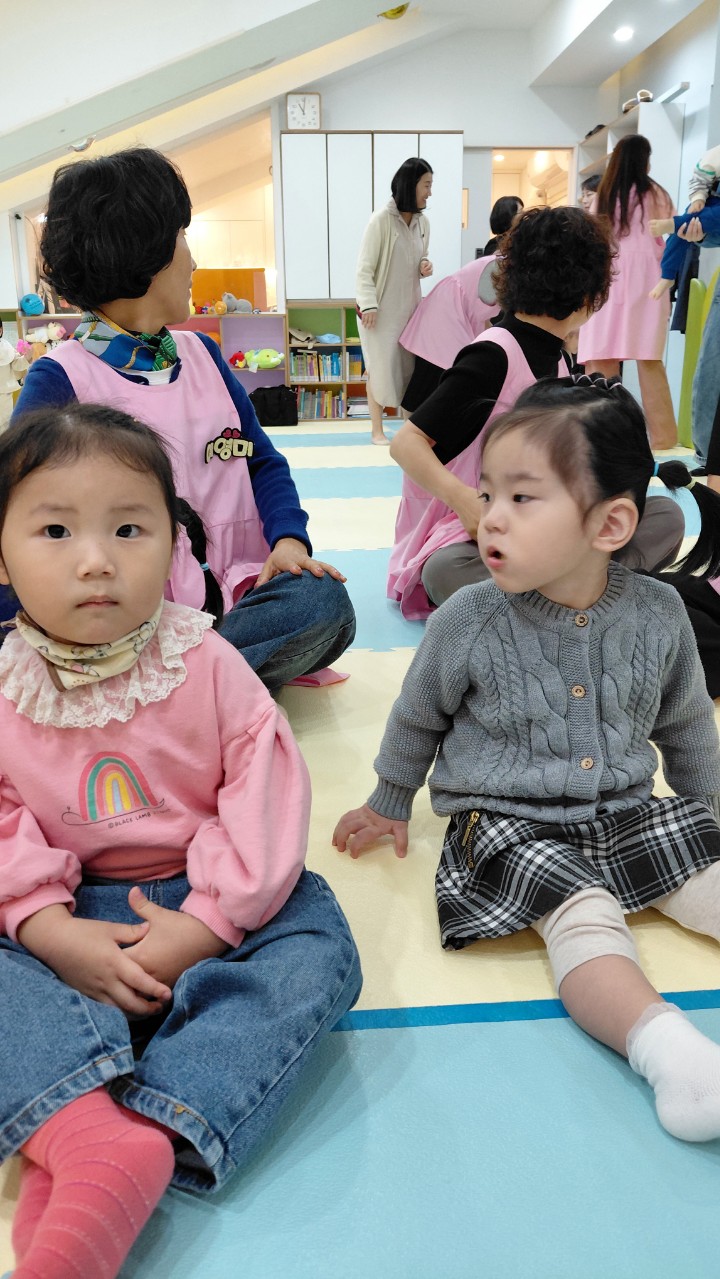 2025년 부산중앙교회 영아부_사진_20251028_6.jpg : 10월26일 주일 영아부 예배