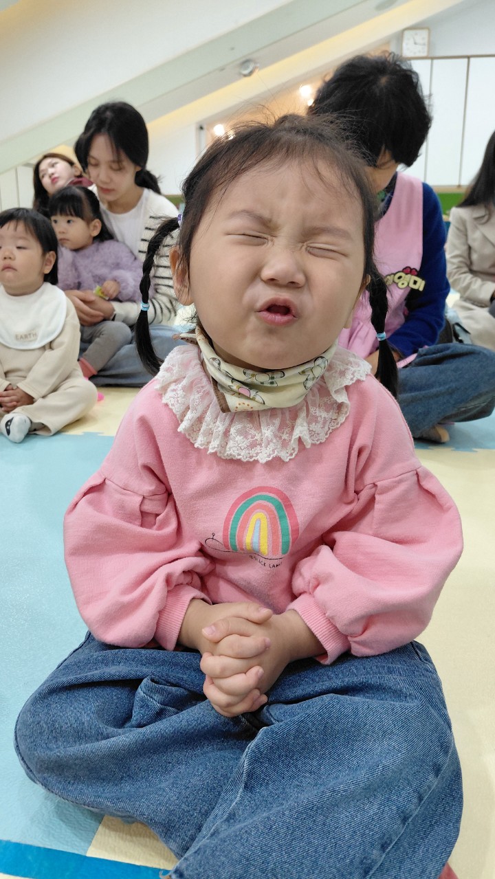 2025년 부산중앙교회 영아부_사진_20251028_19.jpg : 10월26일 주일 영아부 예배