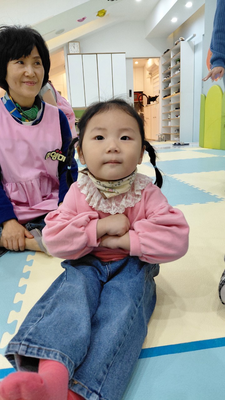 2025년 부산중앙교회 영아부_사진_20251028_2.jpg : 10월26일 주일 영아부 예배