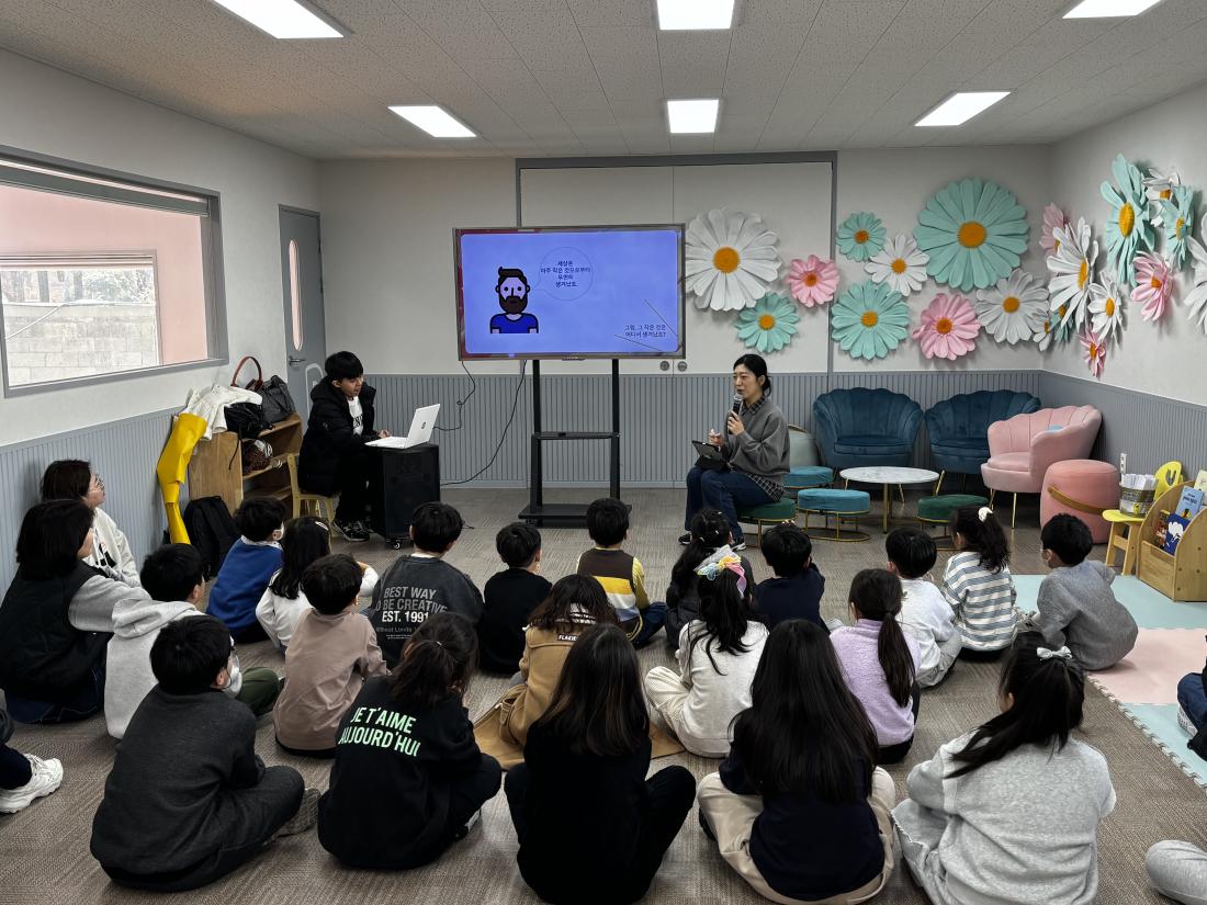 KakaoTalk_20260225_092746368_12.jpg : 유년부 겨울성경학교 첫째날입니다^^