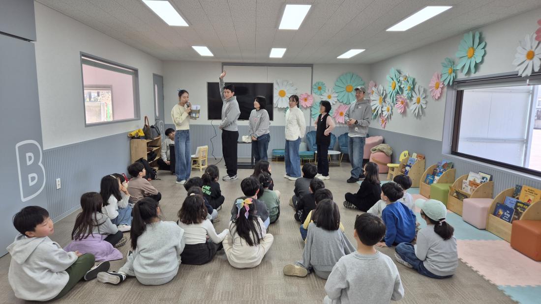 KakaoTalk_20260225_092303546_28.jpg : 유년부 겨울성경학교 첫째날입니다^^