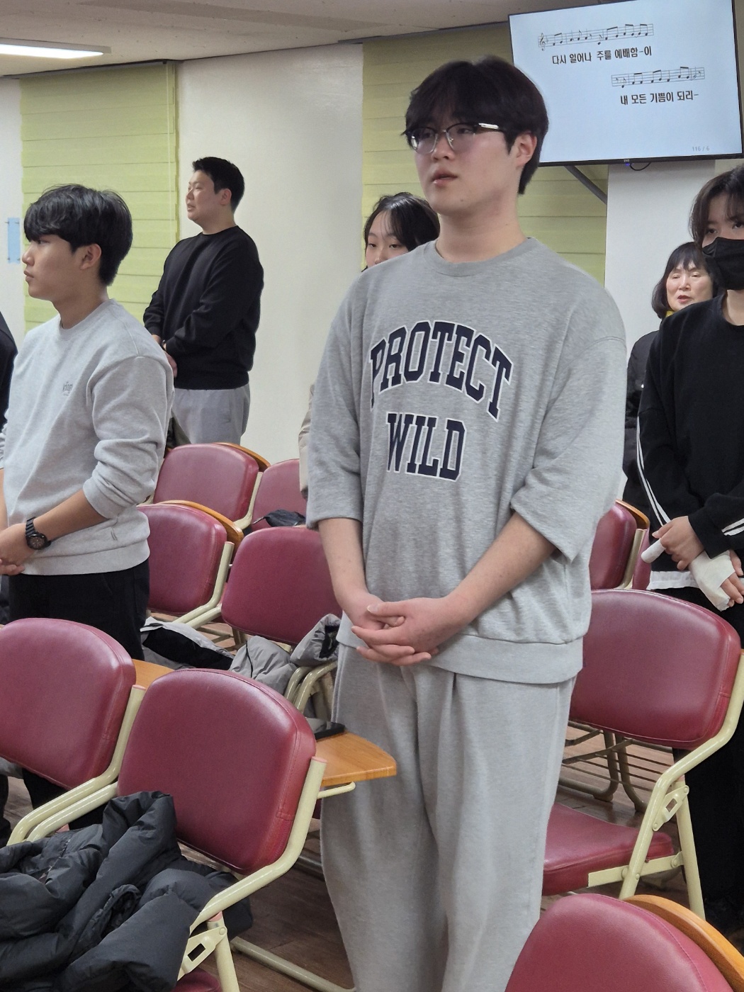 KakaoTalk_20250212_204232109_16.jpg : 2월 7-8일 고등부 깜짝수련회 사진입니다~