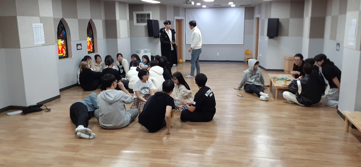 KakaoTalk_20240222_022632438_10.jpg : 고등부 겨울수련회 2일차 토요일 사진입니다. KakaoTalk_20240222_022632438_10.jpg : 고등부 겨울수련회 2일차 토요일 사진입니다.