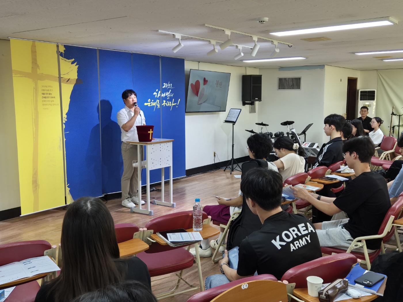 KakaoTalk_20240905_002957352_01.jpg : 9월 1일 고등부 예배 사진입니다