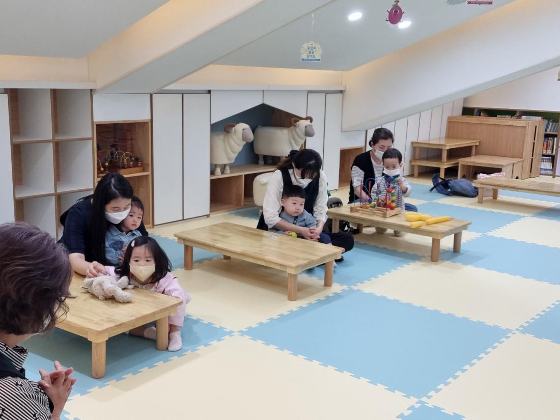 1652614463361-8.jpg : 영아부예배(2022.5.15.스승의주일)