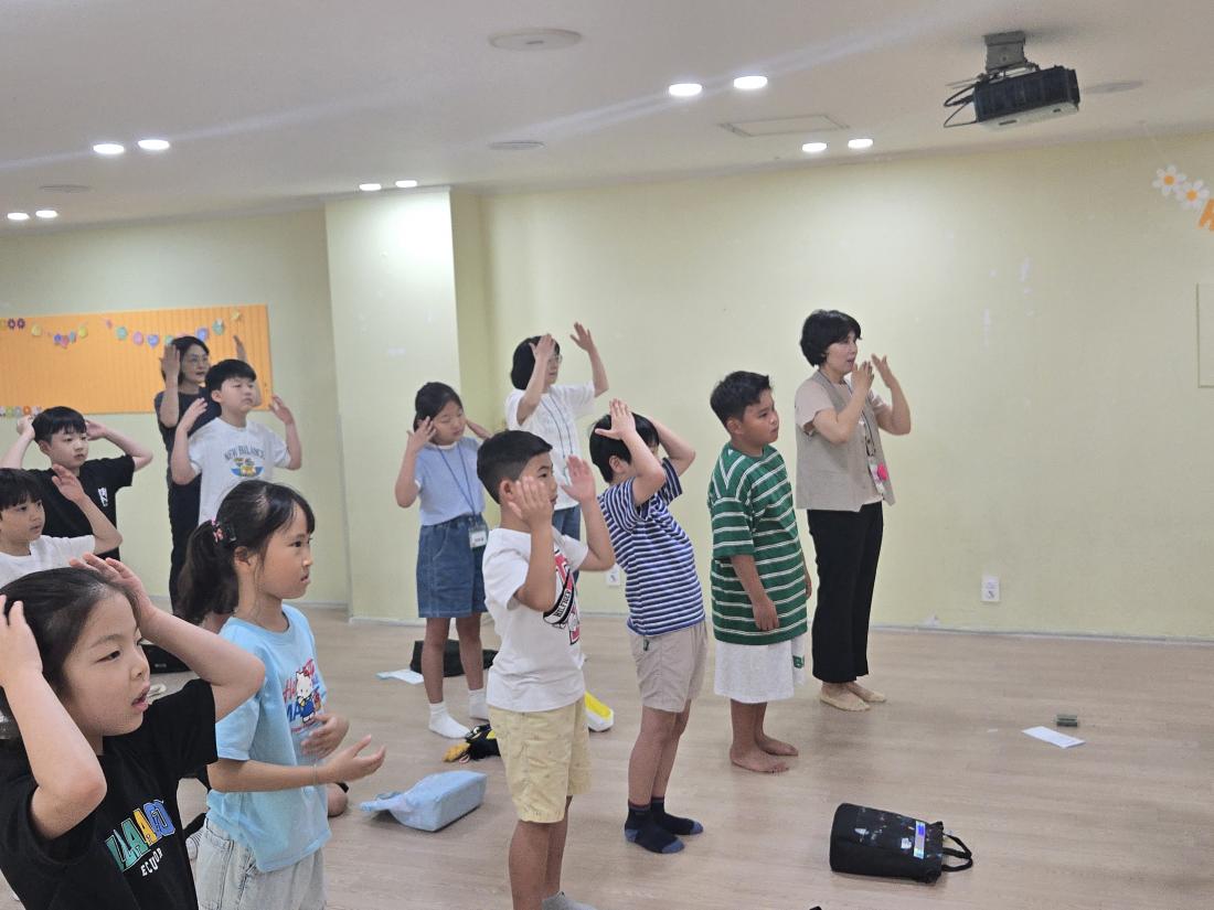KakaoTalk_20250709_231949890_09.jpg : 7월 첫째주 유년부 예배입니다^^