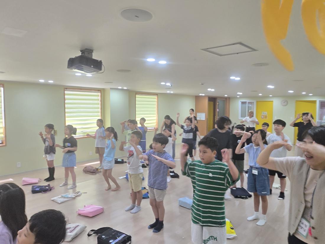 KakaoTalk_20250709_231949890_02.jpg : 7월 첫째주 유년부 예배입니다^^
