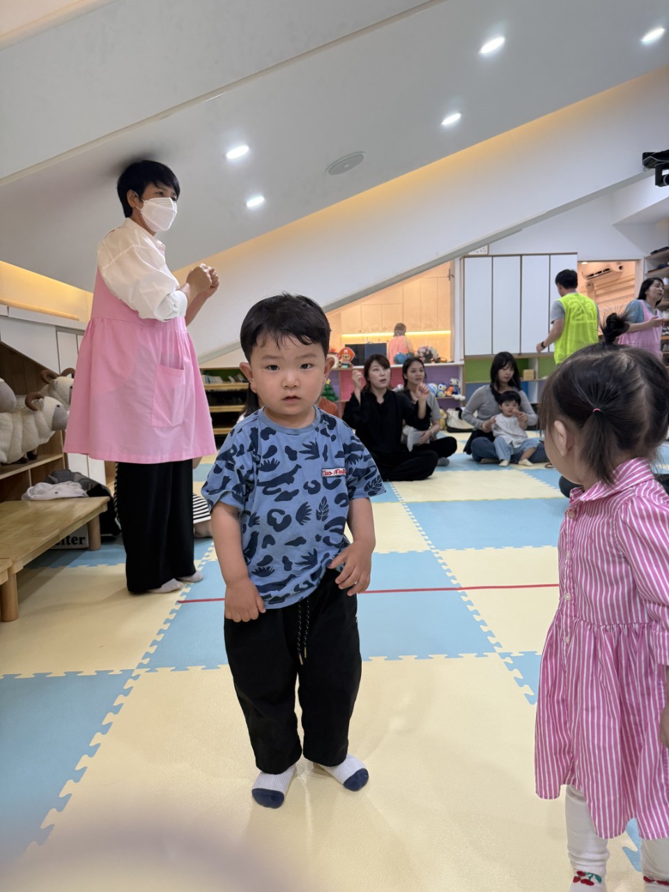 2025년 부산중앙교회 영아부_사진_20250614_5.jpg : 6월8일 주일 영아부 예배