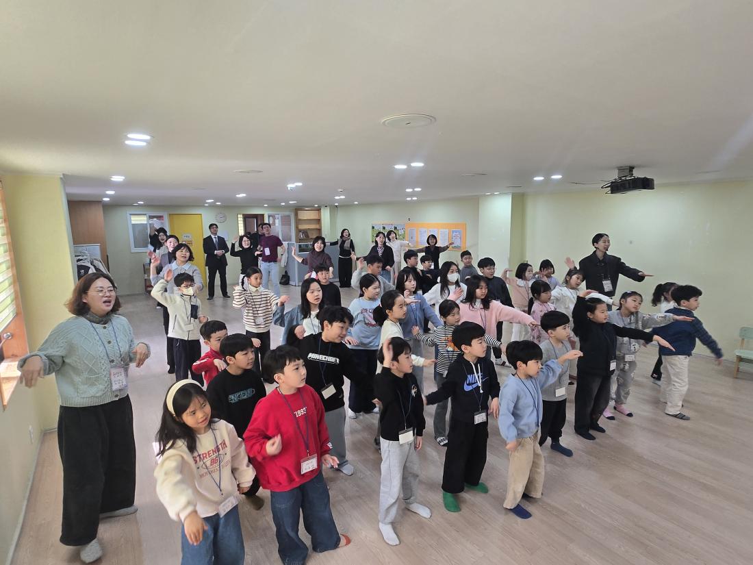 KakaoTalk_20260224_090533072_19.jpg : 유년부 겨울성경학교 둘째날입니다^^