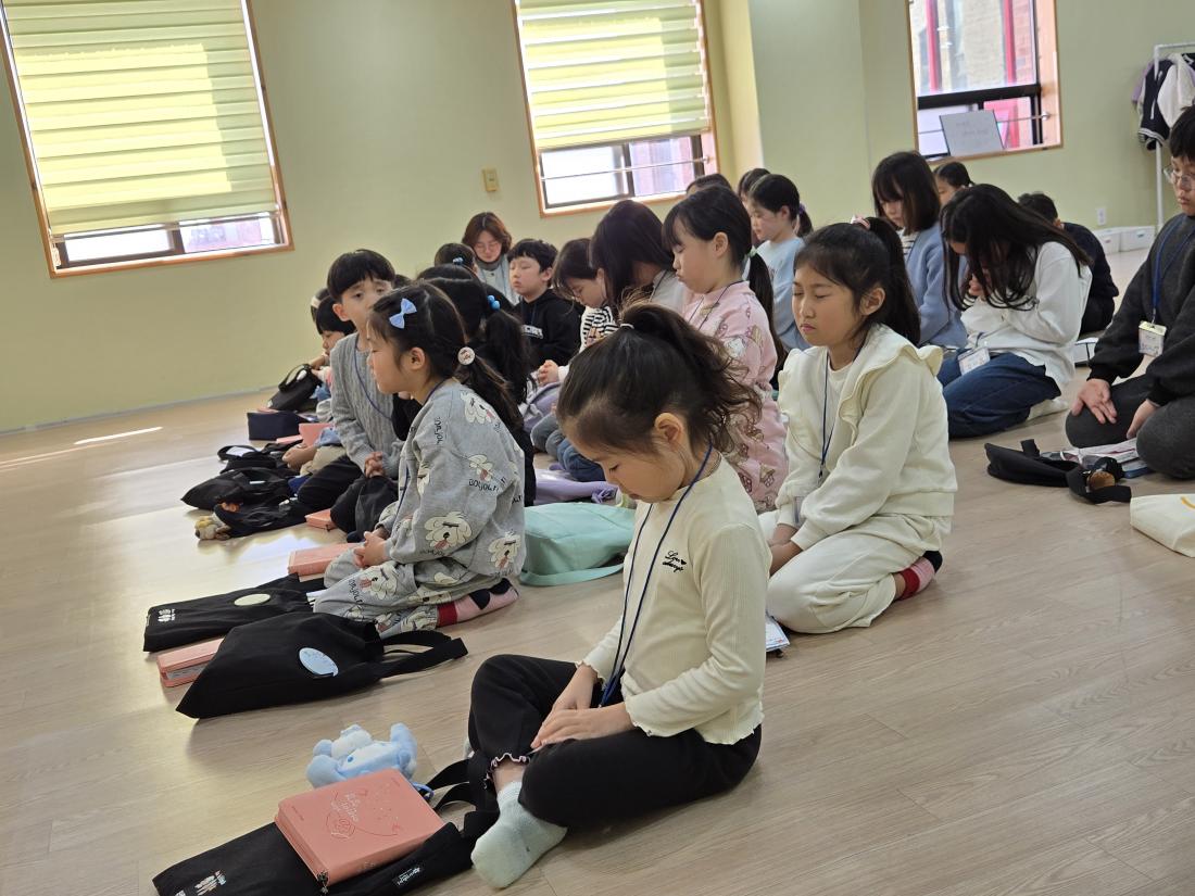 KakaoTalk_20260224_090533072_27.jpg : 유년부 겨울성경학교 둘째날입니다^^