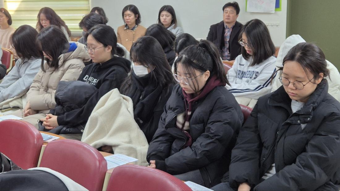 KakaoTalk_20250212_205103133_07.jpg : 2월 9일 고등부 예배 사진입니다~