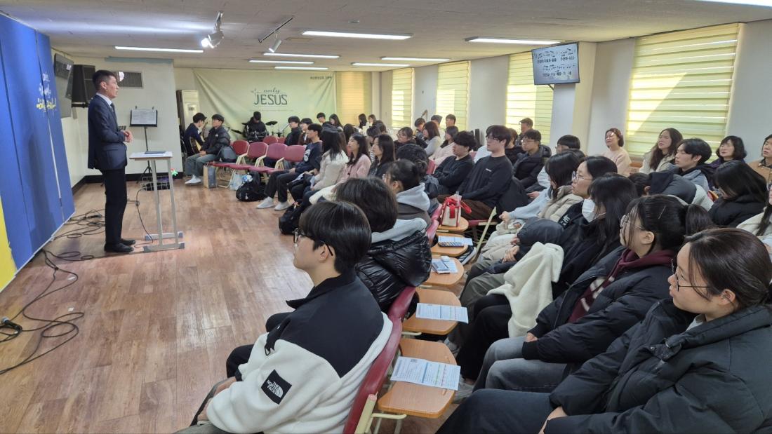KakaoTalk_20250212_205103133_05.jpg : 2월 9일 고등부 예배 사진입니다~