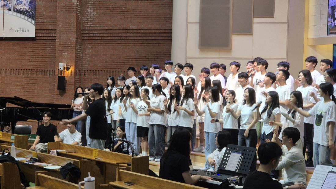 KakaoTalk_20250907_232826943_02.jpg : 9월 7일 중고등부 주관예배 사진입니다~