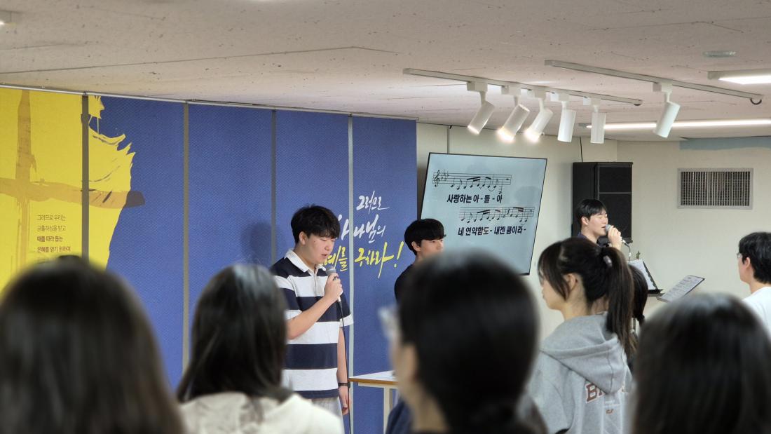 KakaoTalk_20251004_182920785.jpg : 9월 28일 고등부 예배 사진입니다~