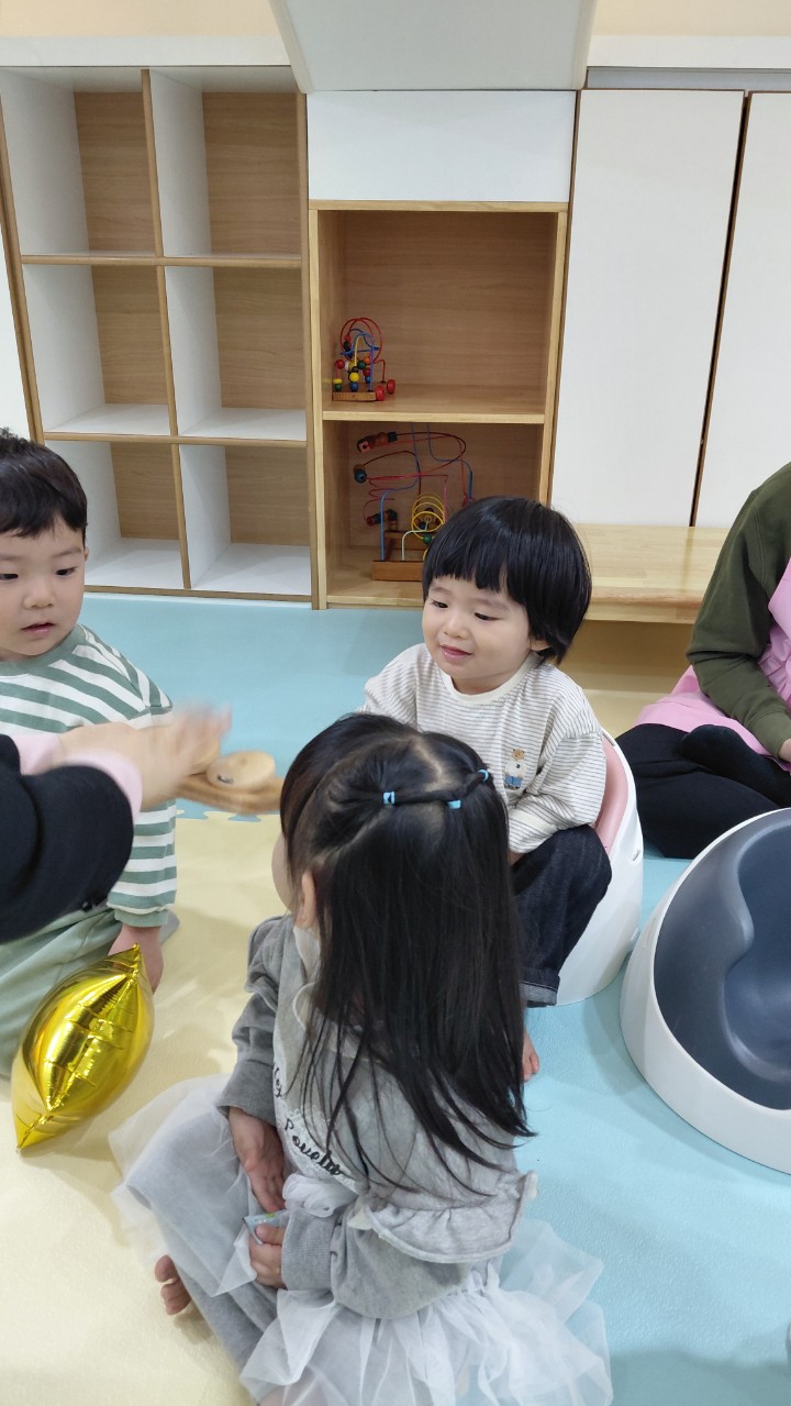 2025년 부산중앙교회 영아부_사진_20251123_35.jpg : 11월2일 주일 영아부 예배