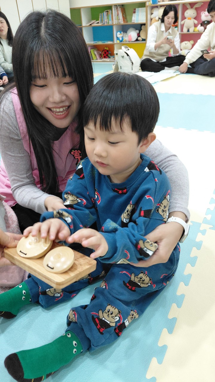 2025년 부산중앙교회 영아부_사진_20251123_40.jpg : 11월2일 주일 영아부 예배