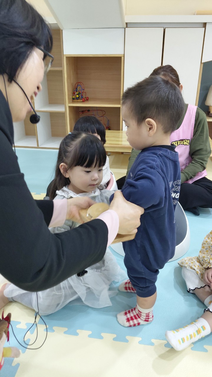 2025년 부산중앙교회 영아부_사진_20251123_36.jpg : 11월2일 주일 영아부 예배