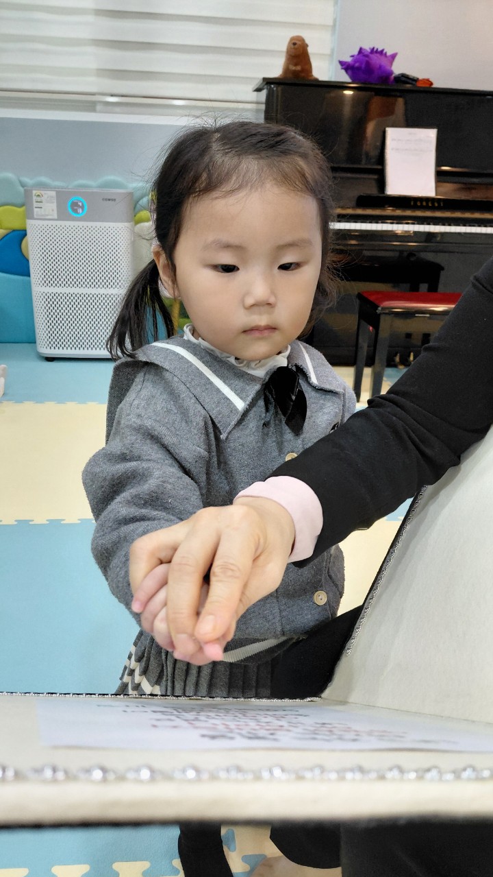 2025년 부산중앙교회 영아부_사진_20251123_23.jpg : 11월2일 주일 영아부 예배