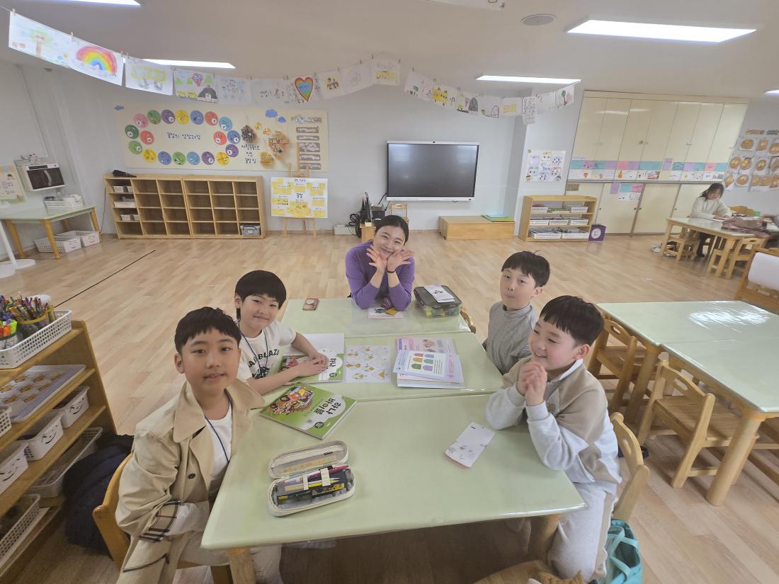 KakaoTalk_20250413_194250319_07.jpg : 4월 둘째주  유년부 모습입니다