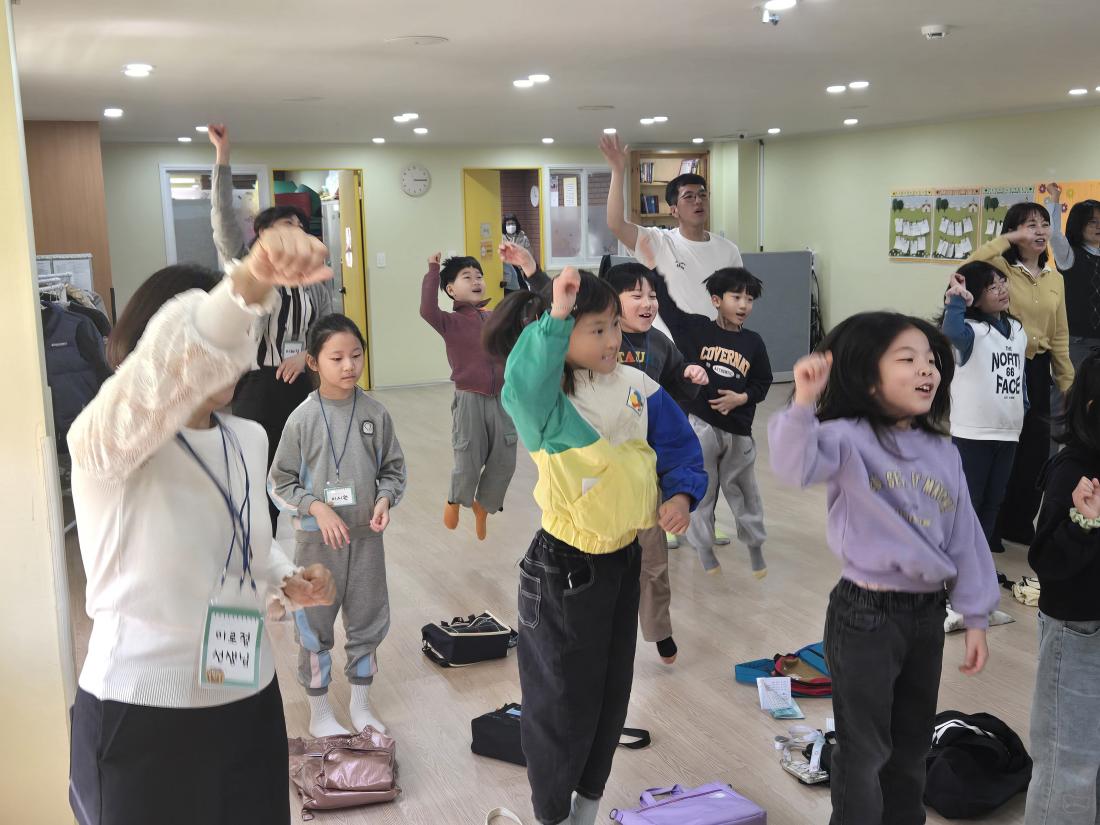 KakaoTalk_20250413_194507696_03.jpg : 4월 둘째주  유년부 모습입니다