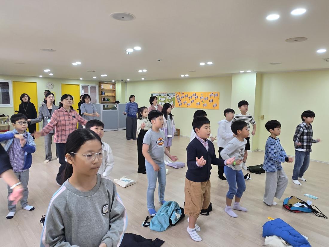 KakaoTalk_20251026_141210056_17.jpg : 10월 마지막주 유년부입니다^^