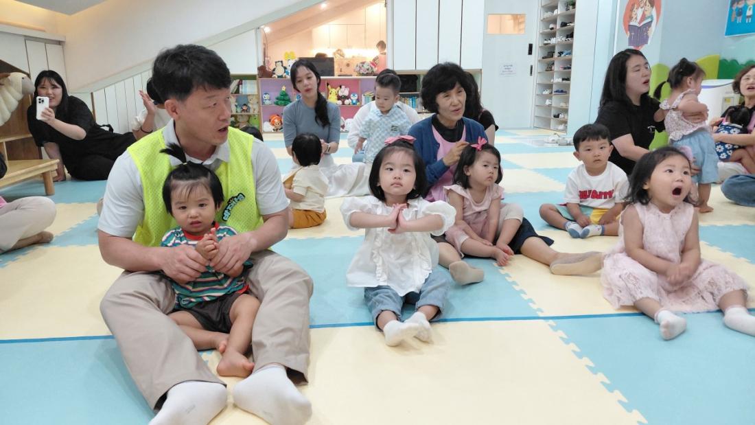 2025년 부산중앙교회 영아부_사진_20250910_17.jpg : 8월 17일 주일 영아부 예배