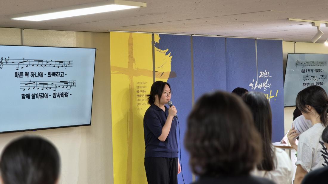 KakaoTalk_20251006_030727920.jpg : 10월 5일 고등부 예배 사진입니다~