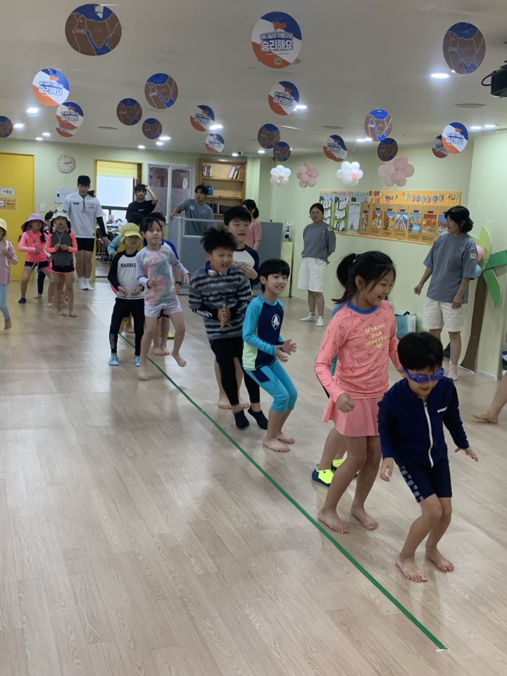KakaoTalk_20250729_094422367_02.jpg : 유년부 여름성경학교 첫재날 - 오후