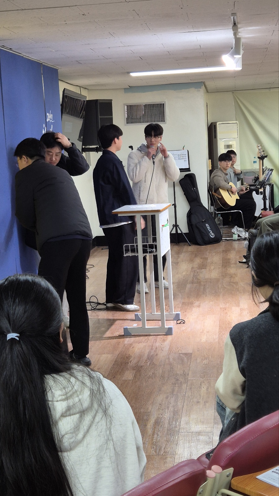 KakaoTalk_20250331_105322376_12.jpg : 3월 30일 고등부 예배 사진입니다~