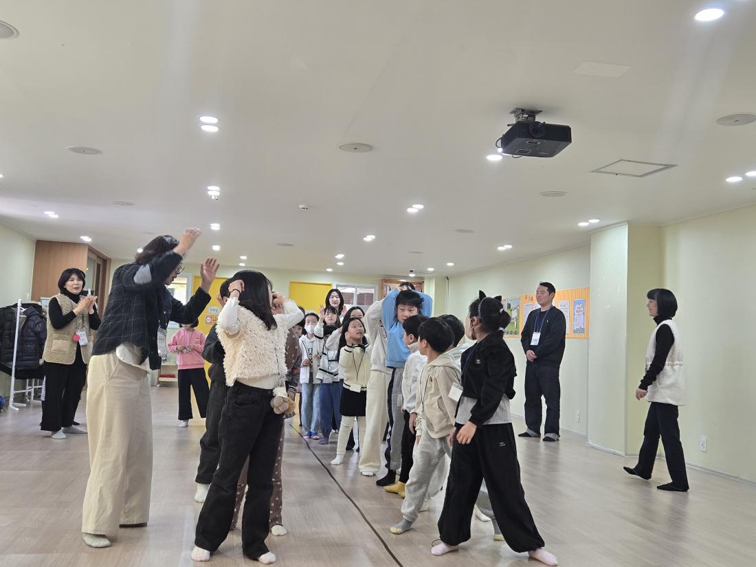 KakaoTalk_20260201_122029778_17.jpg : 2월1주 유년부 예배모습입니다^^