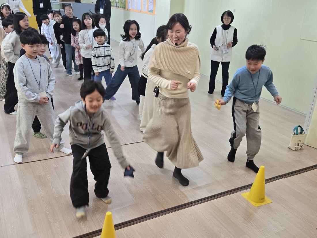 KakaoTalk_20260201_122029778_12.jpg : 2월1주 유년부 예배모습입니다^^