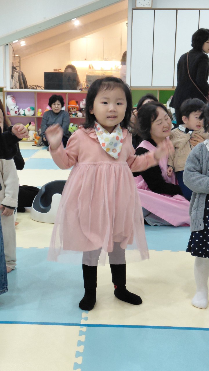 2025년 부산중앙교회 영아부_사진_20251123_20.jpg : 11월9일 주일 영아부 예배