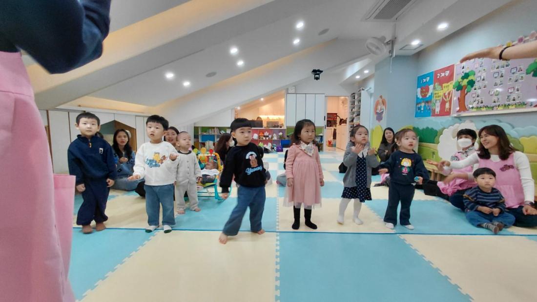 2025년 부산중앙교회 영아부_사진_20251123_12.jpg : 11월9일 주일 영아부 예배