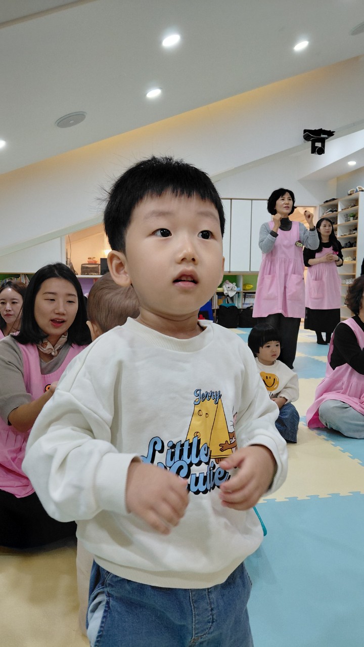 2025년 부산중앙교회 영아부_사진_20251123_5.jpg : 11월9일 주일 영아부 예배