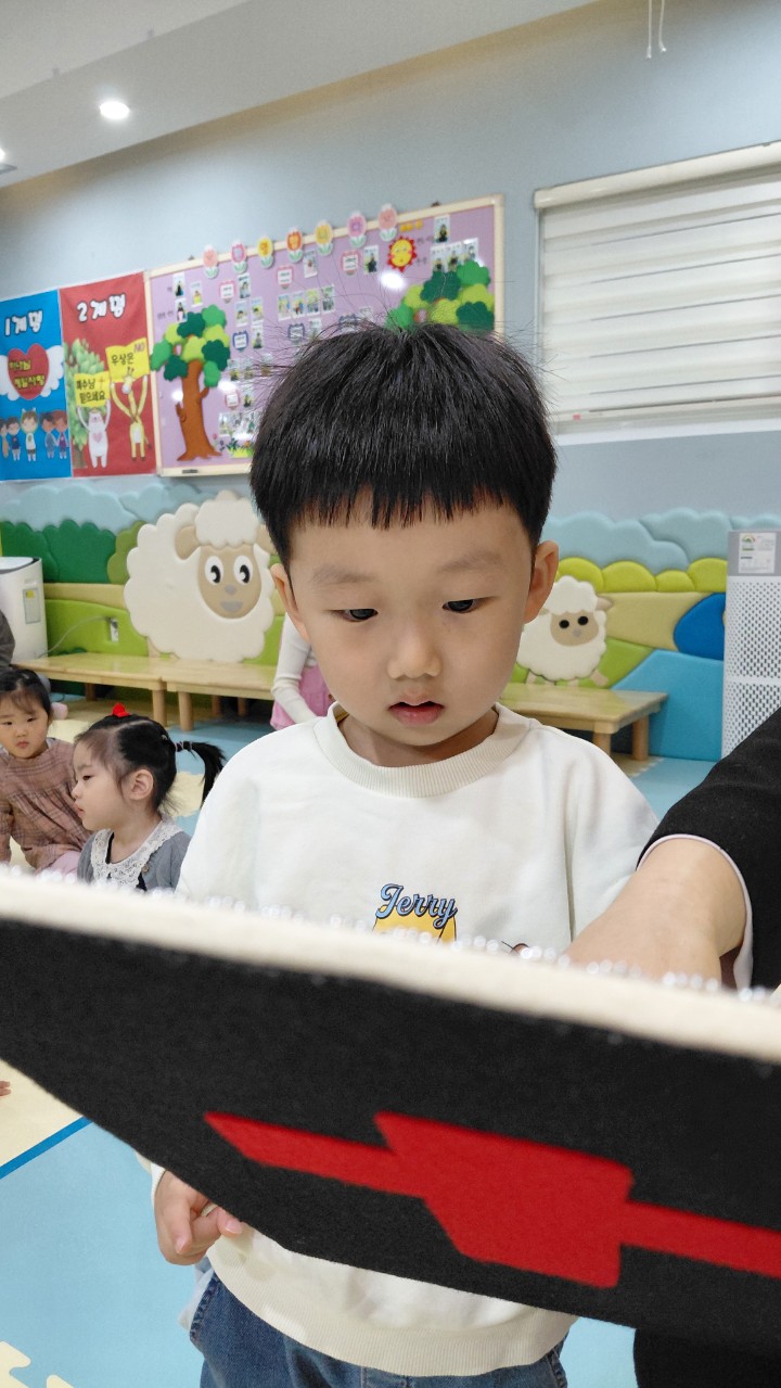 2025년 부산중앙교회 영아부_사진_20251123_40.jpg : 11월9일 주일 영아부 예배