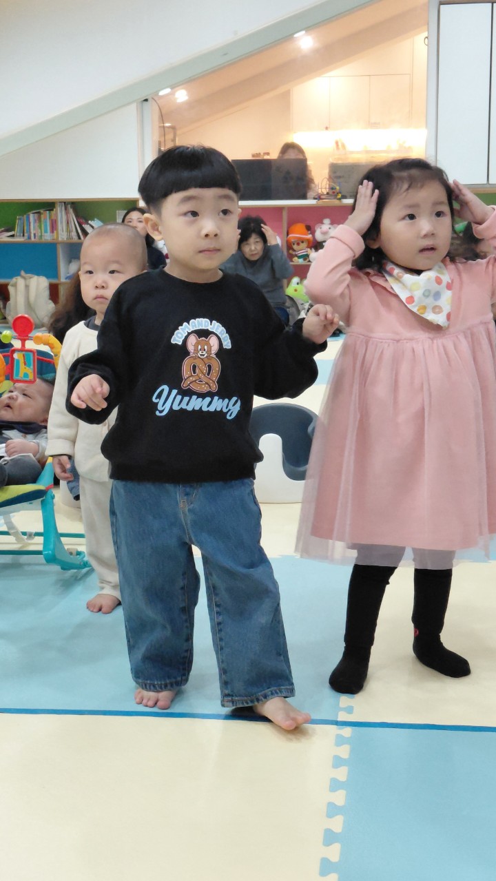 2025년 부산중앙교회 영아부_사진_20251123_24.jpg : 11월9일 주일 영아부 예배