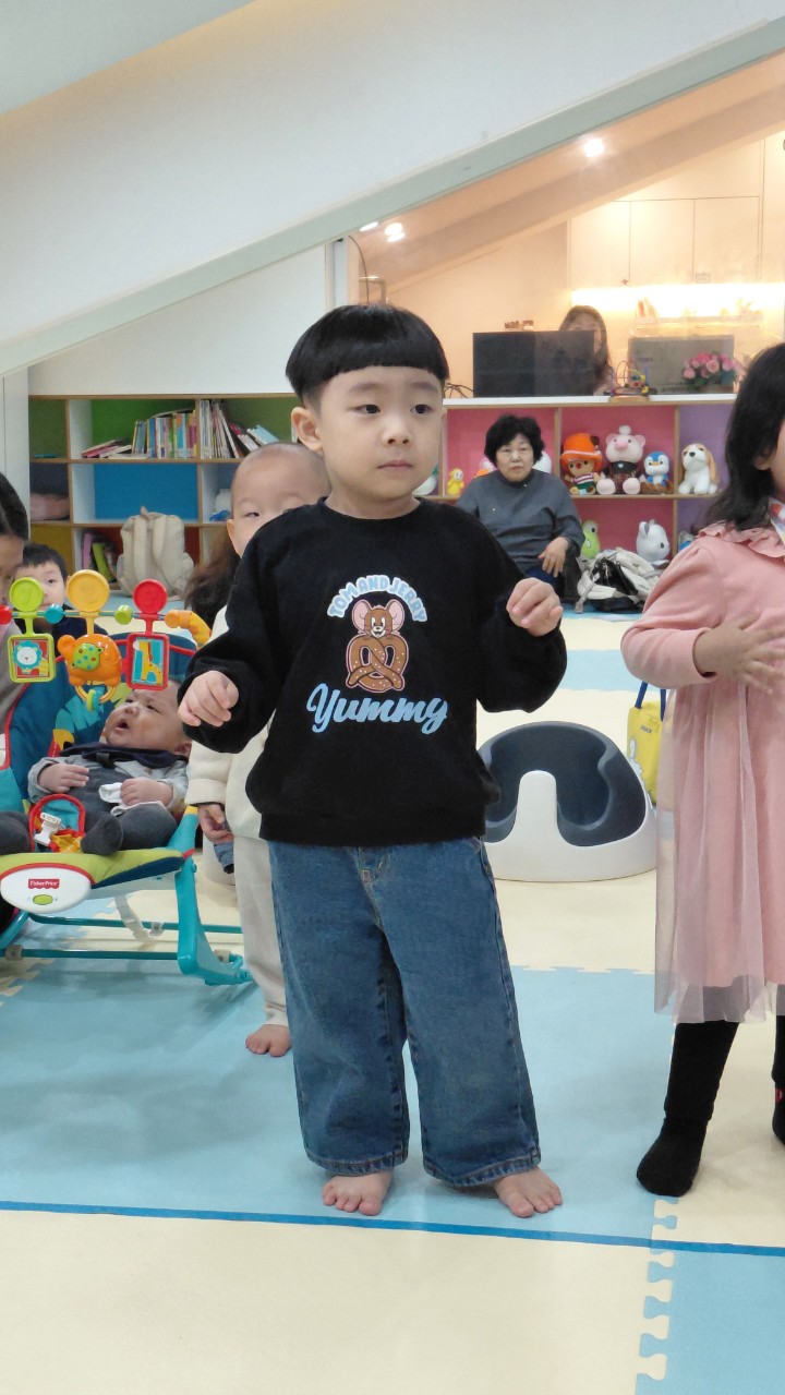 2025년 부산중앙교회 영아부_사진_20251123_25.jpg : 11월9일 주일 영아부 예배