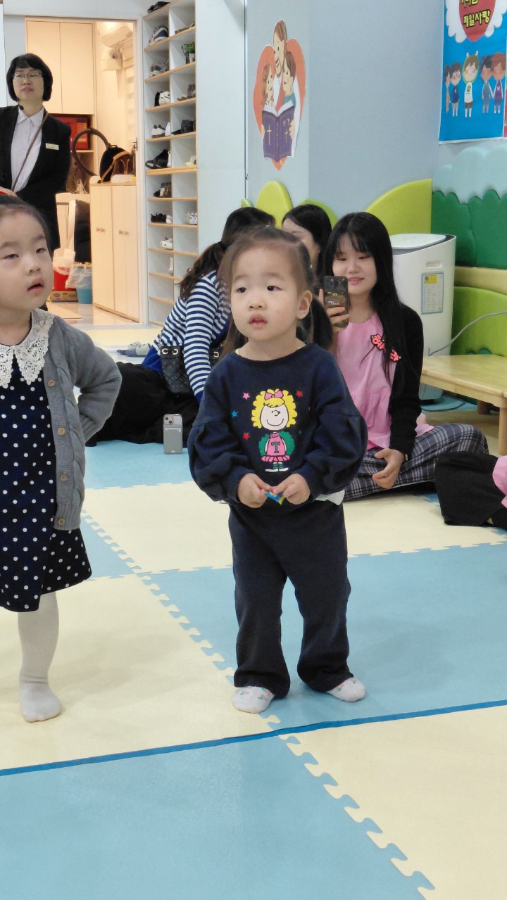 2025년 부산중앙교회 영아부_사진_20251123_22.jpg : 11월9일 주일 영아부 예배