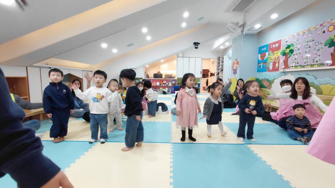 2025년 부산중앙교회 영아부_사진_20251123_11.jpg : 11월9일 주일 영아부 예배